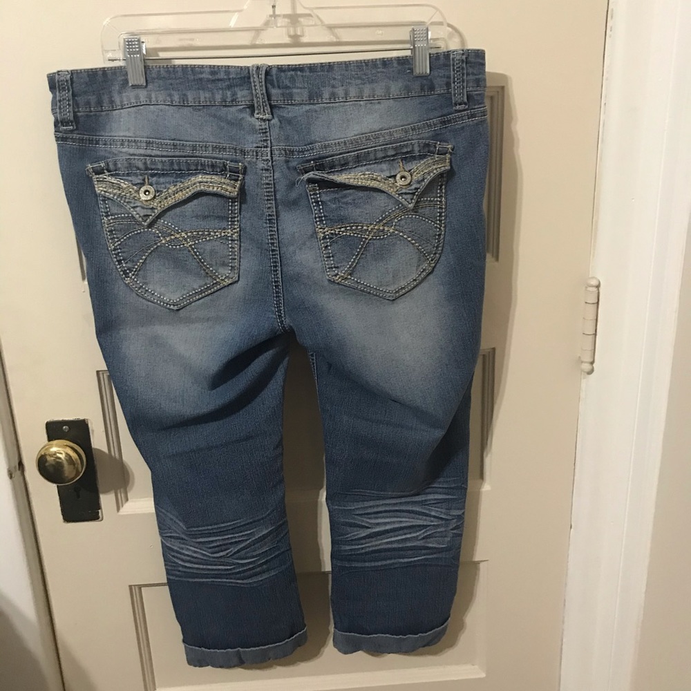 Rue 21 size 11/12 capris with lots of stretch